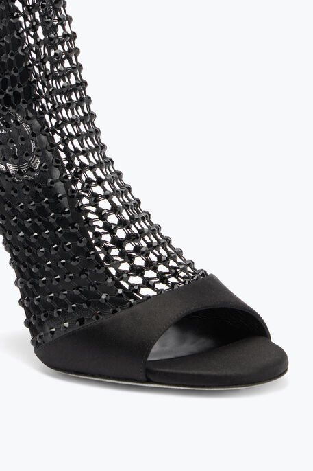 Galaxia 黑色凉鞋 105