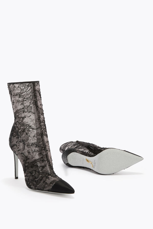 LARA BLACK ANKLE BOOT 105