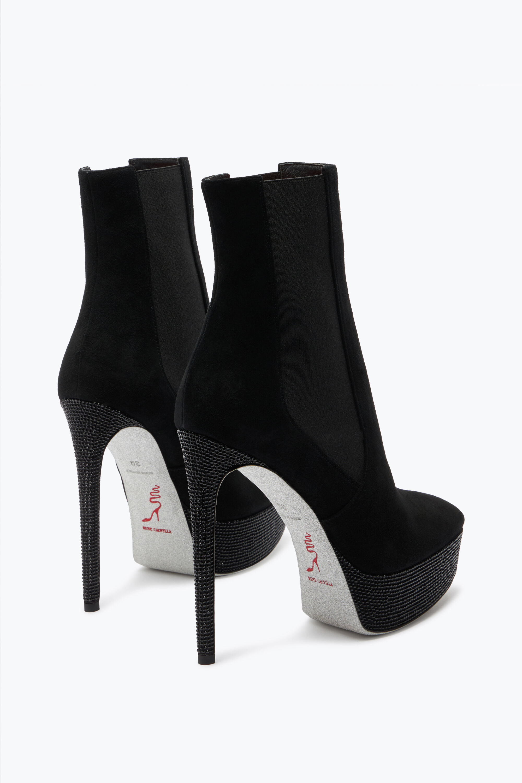 Louboutin crochinetta store