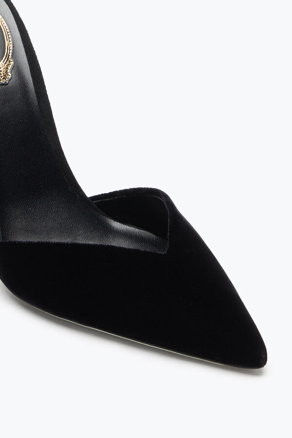 Zapato De Sal&oacute;n Margot Negro Y Dorado 105